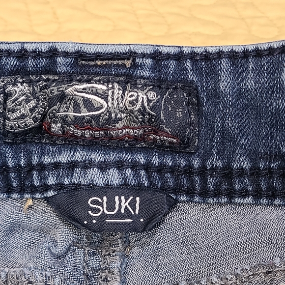 Silver Suki slim bootcut distressed jeans size 33 - Picture 5 of 10